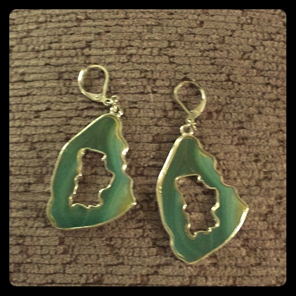 Earrings - Picture 2 of 7